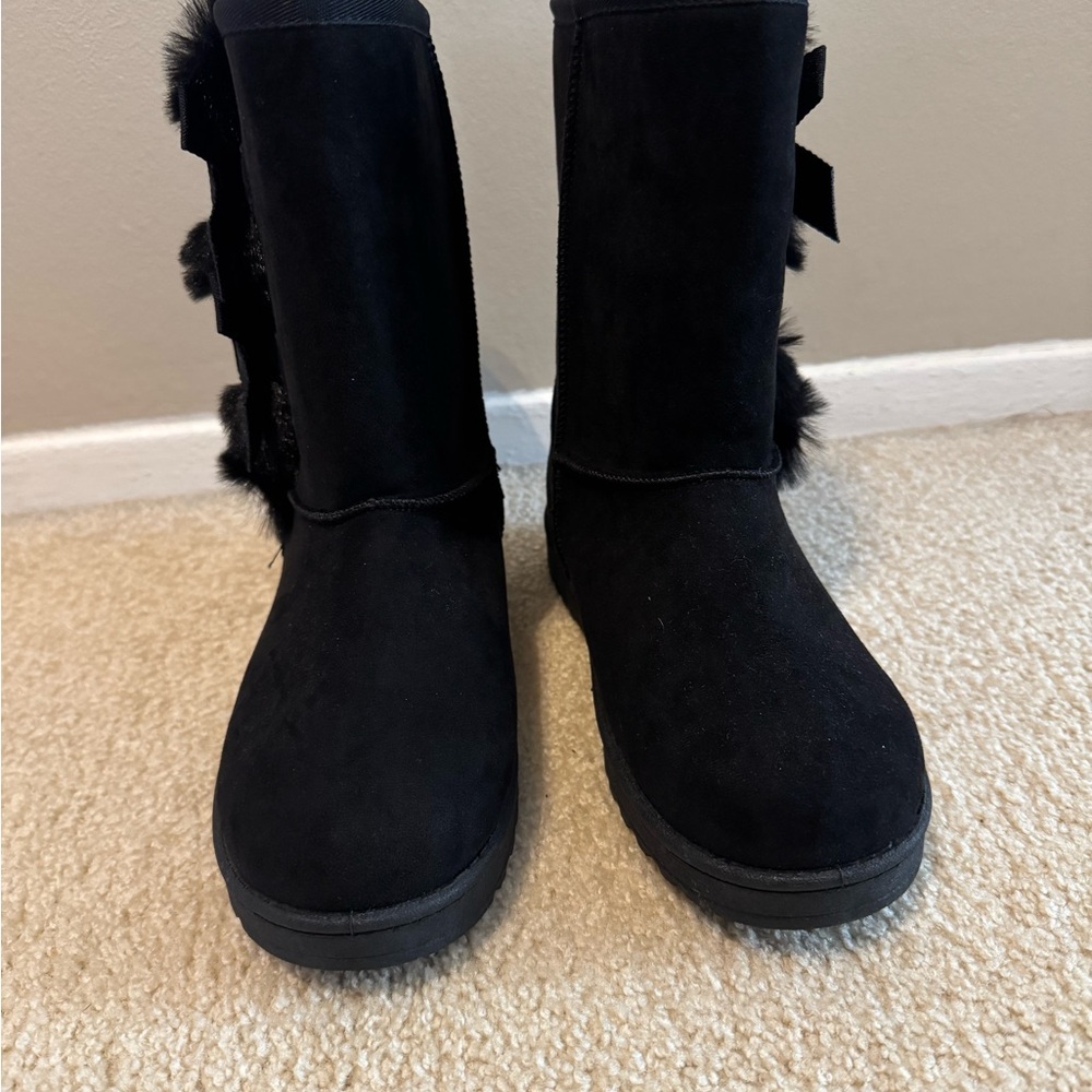 Black Suede Boots with Shearling Bows up the back Size 7 New